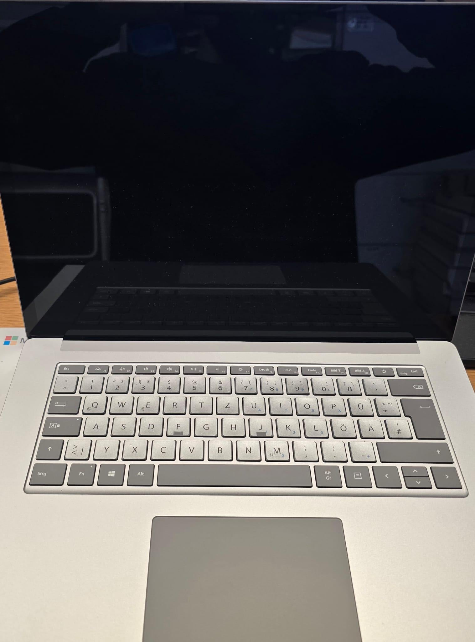 Microsoft Surface Laptop 3 15 Zoll 128GB Ryzen 5 3580U 8GB platinum